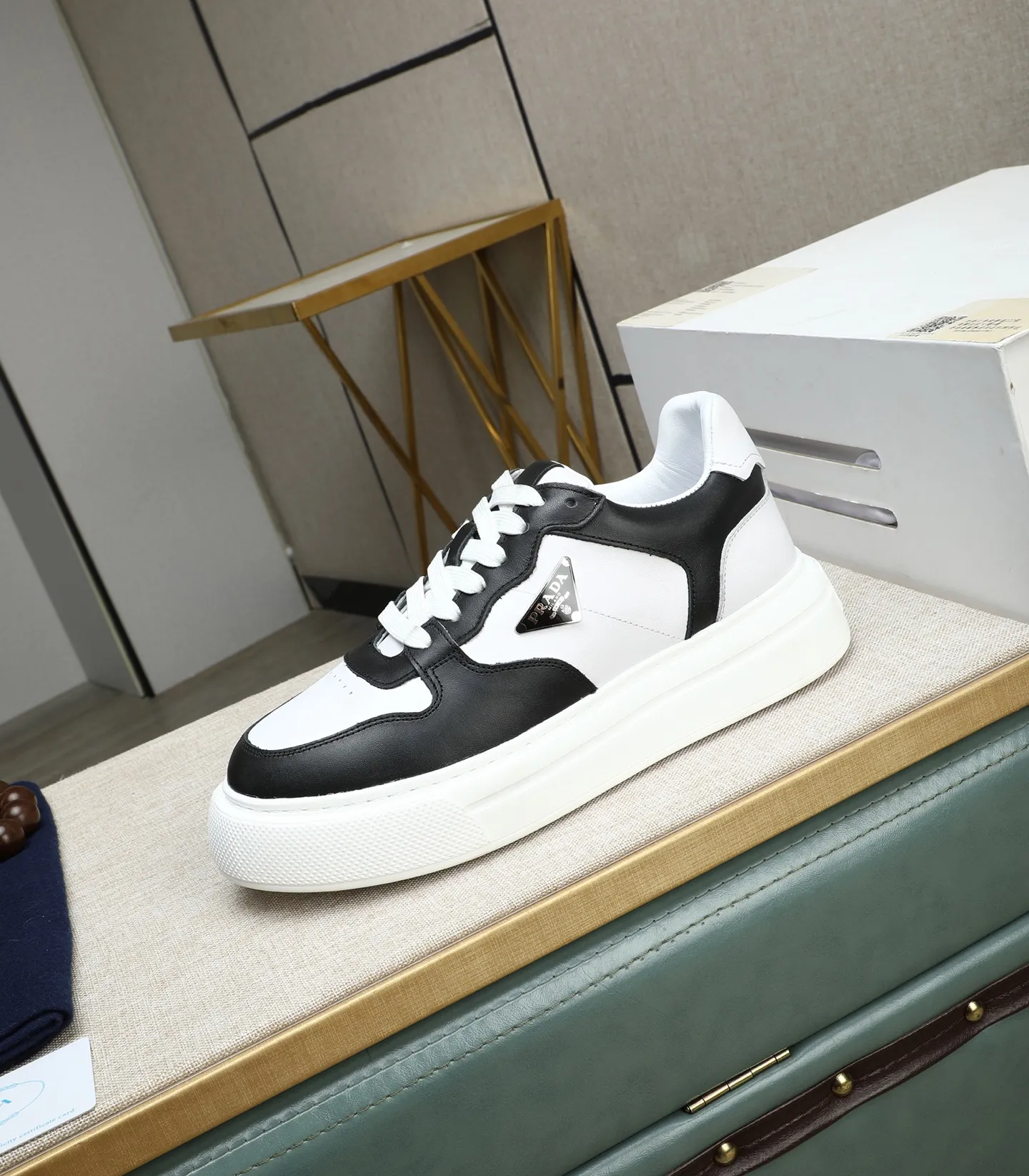Men's shoes 💰500 🌹🌹[PRADA—Prada] 2025 latest model 🙈original replica! 👟👟👟Available here. The workmanship is top-notch. The upper is made of Italian 🇮🇹Imported calfskin. ❗️Breathable genuine leather lining @Suitable for travel. The original version has an enlarged engraved sole, making it suitable for all kinds of travels, showing low-key luxury. Let quality speak for itself. Color: Size: 38-44
